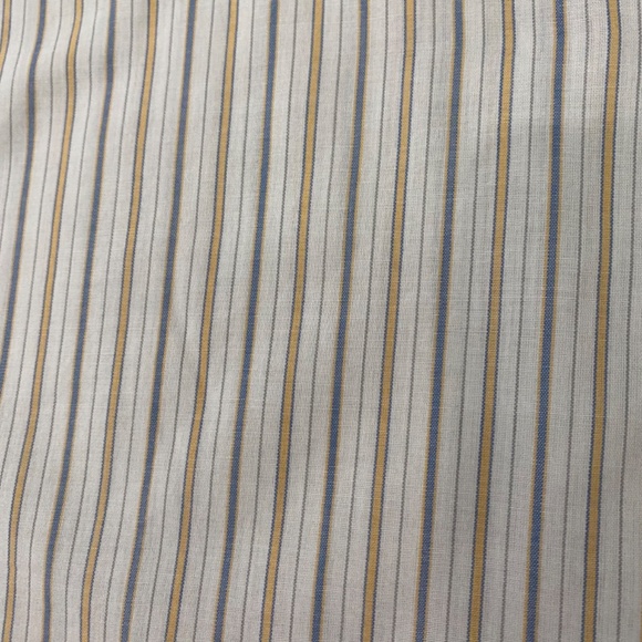 Two Comfort Outfitter Button Down Shirts - Picture 4 of 4